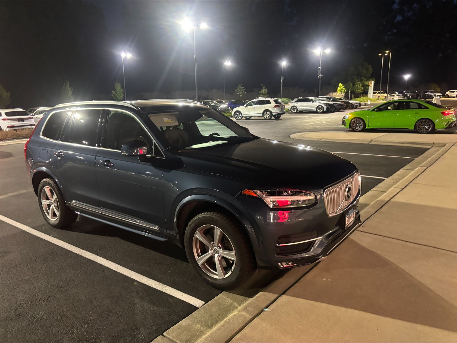 Thumbnail: 2018 Volvo XC90 - 3