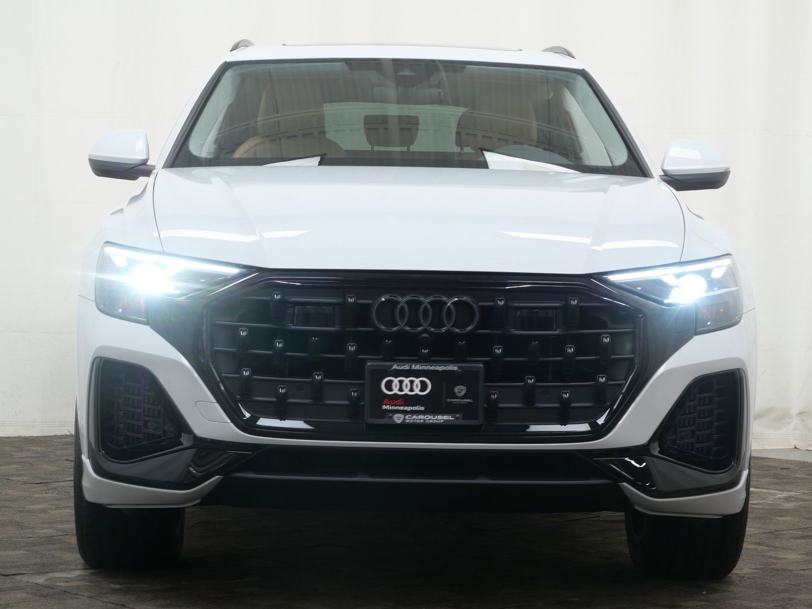 Thumbnail: 2026 Audi Q8 - 9