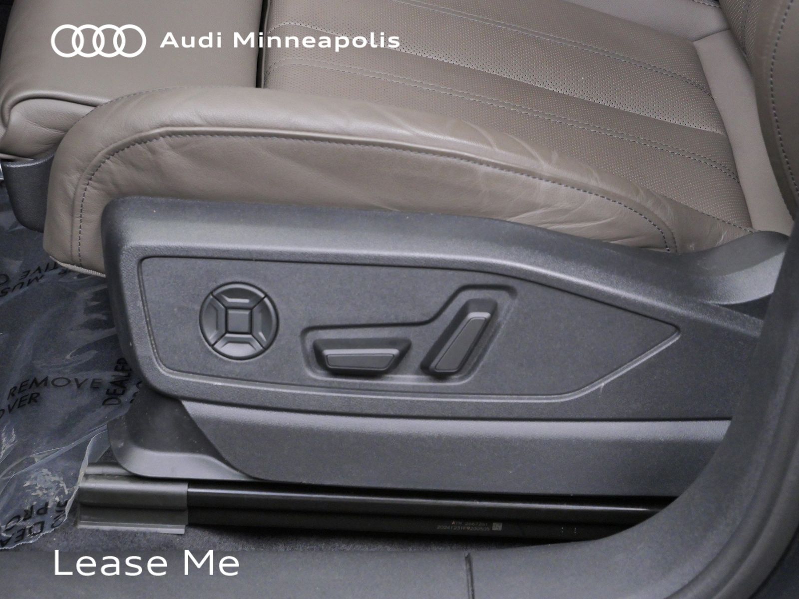Thumbnail: 2025 Audi Q5 - 12