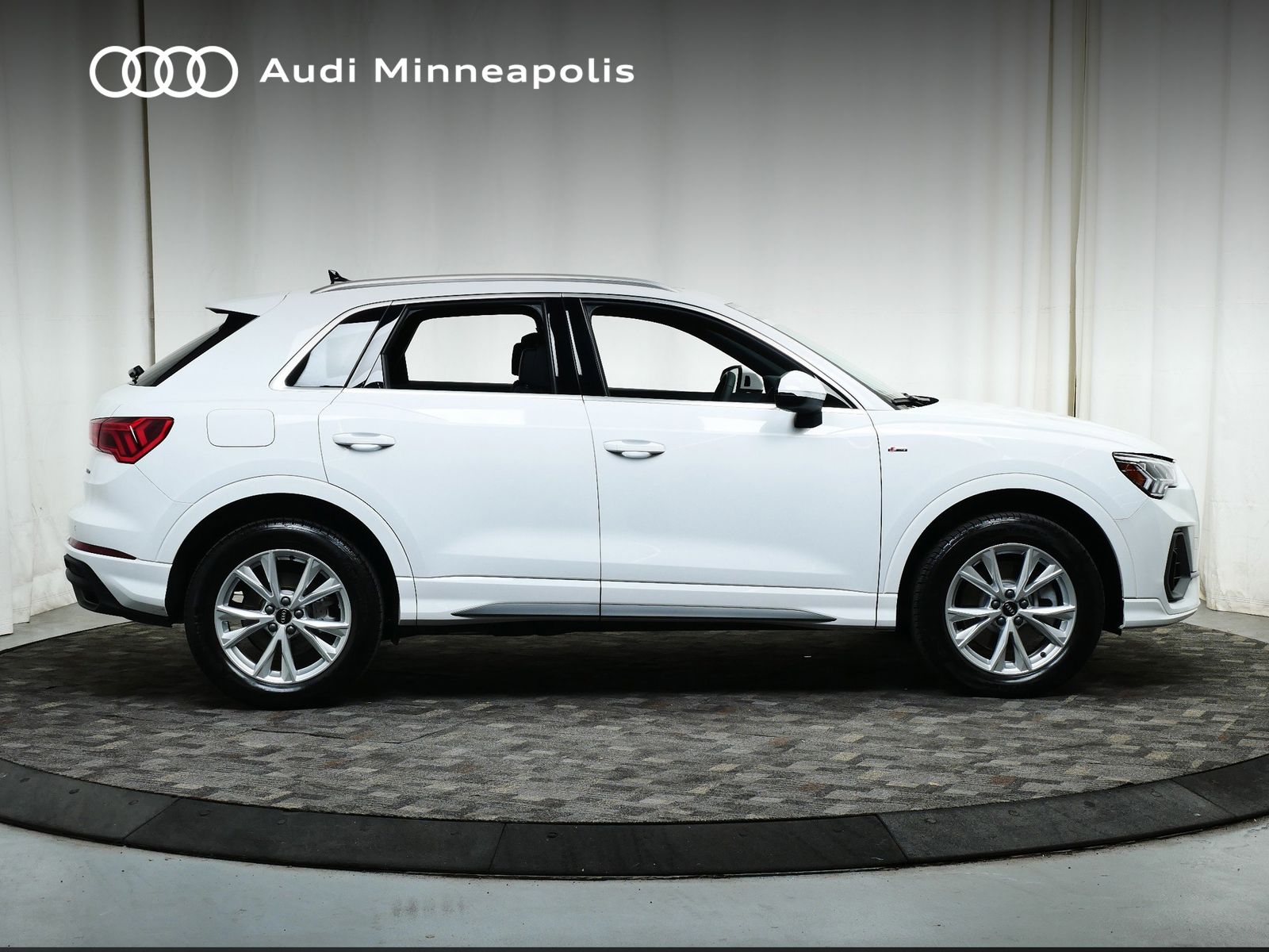 Thumbnail: 2025 Audi Q3 - 8