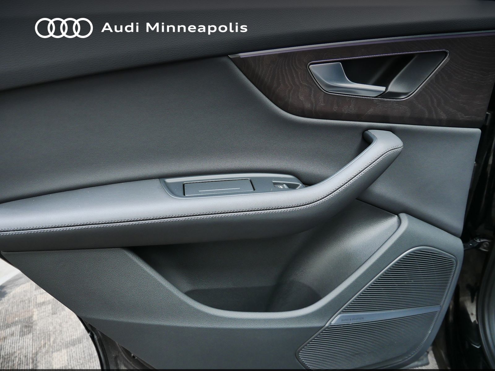 Thumbnail: 2023 Audi Q7 - 17