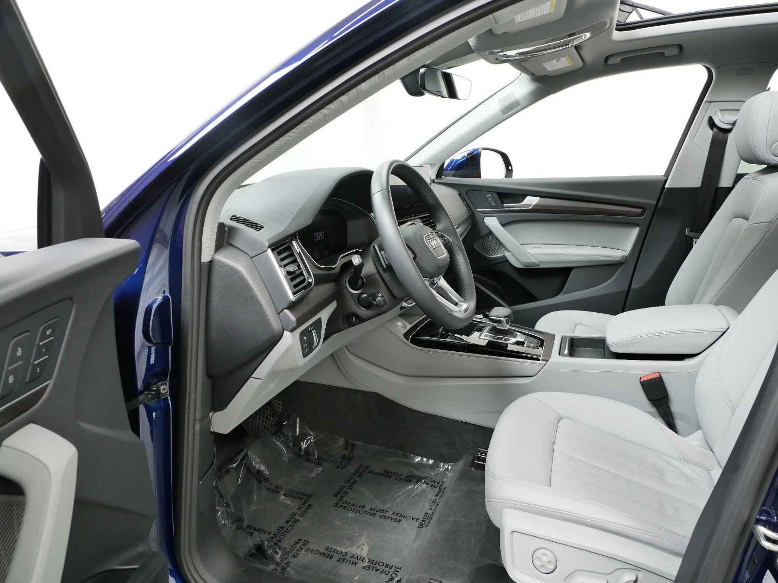Used 2022 Audi Q5 Premium Plus with VIN WA1EAAFY4N2073089 for sale in Minneapolis, Minnesota