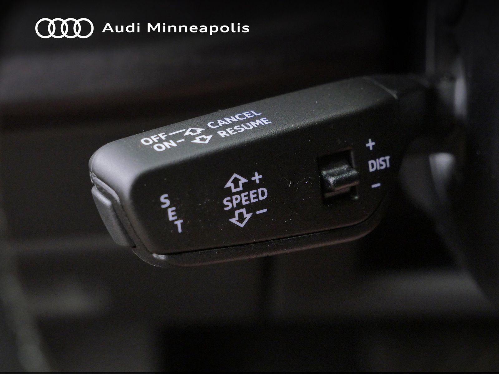 Thumbnail: 2023 Audi Q8 - 26