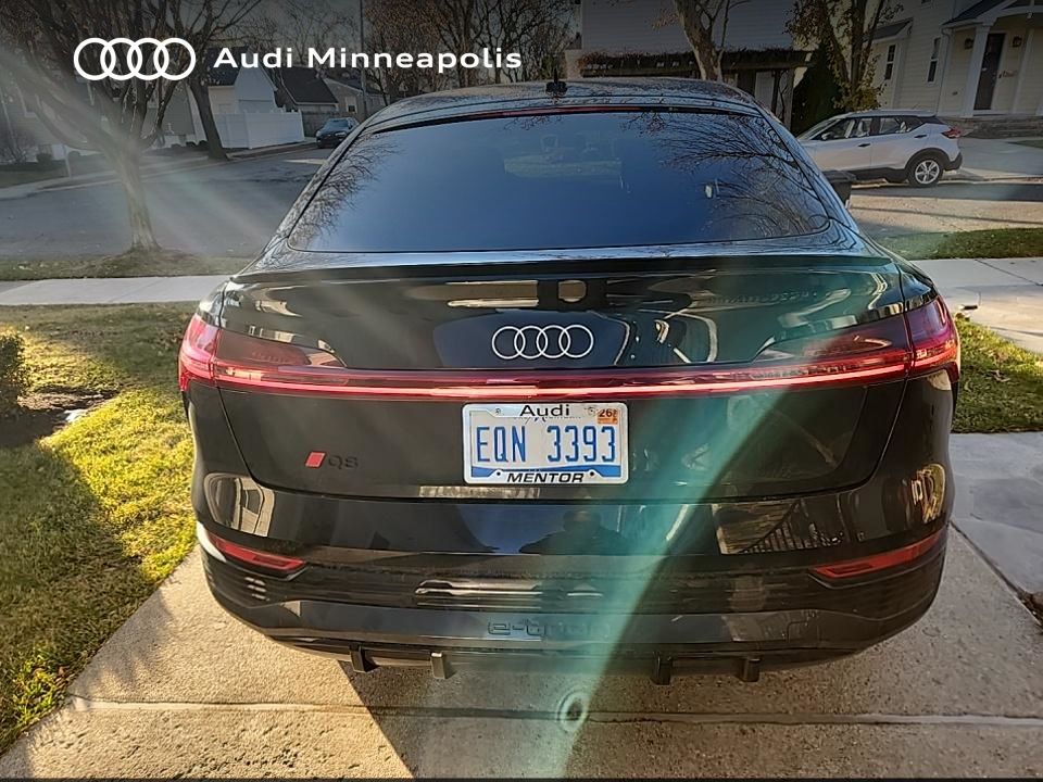 Thumbnail: 2024 Audi Q8 e-tron - 11