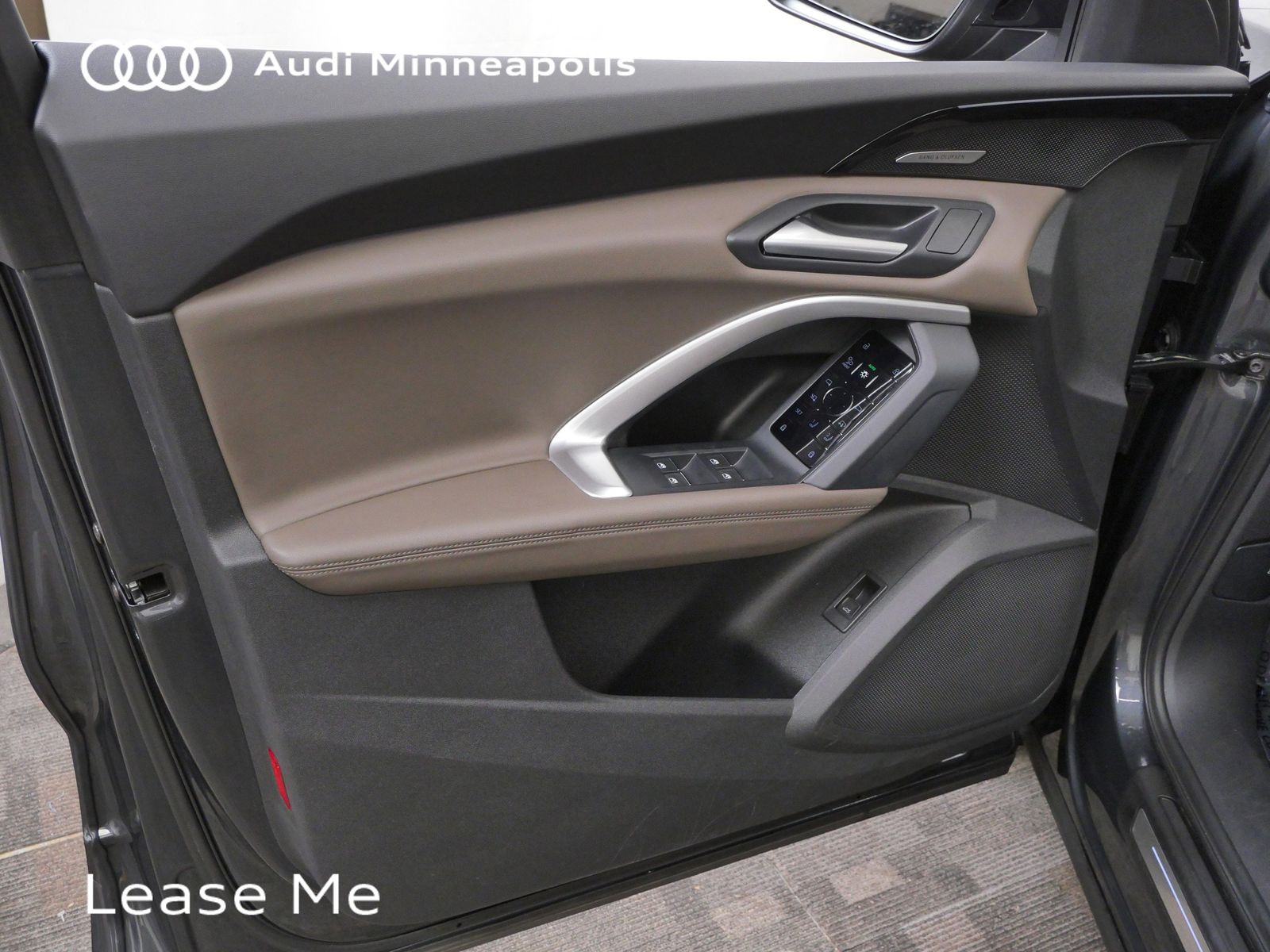 Thumbnail: 2025 Audi Q5 - 11