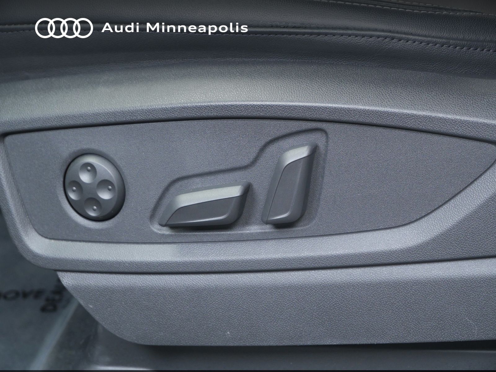 Thumbnail: 2023 Audi Q5 - 13