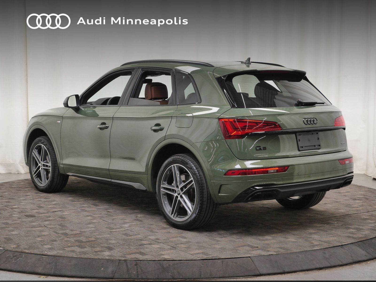 Thumbnail: 2023 Audi Q5 - 4