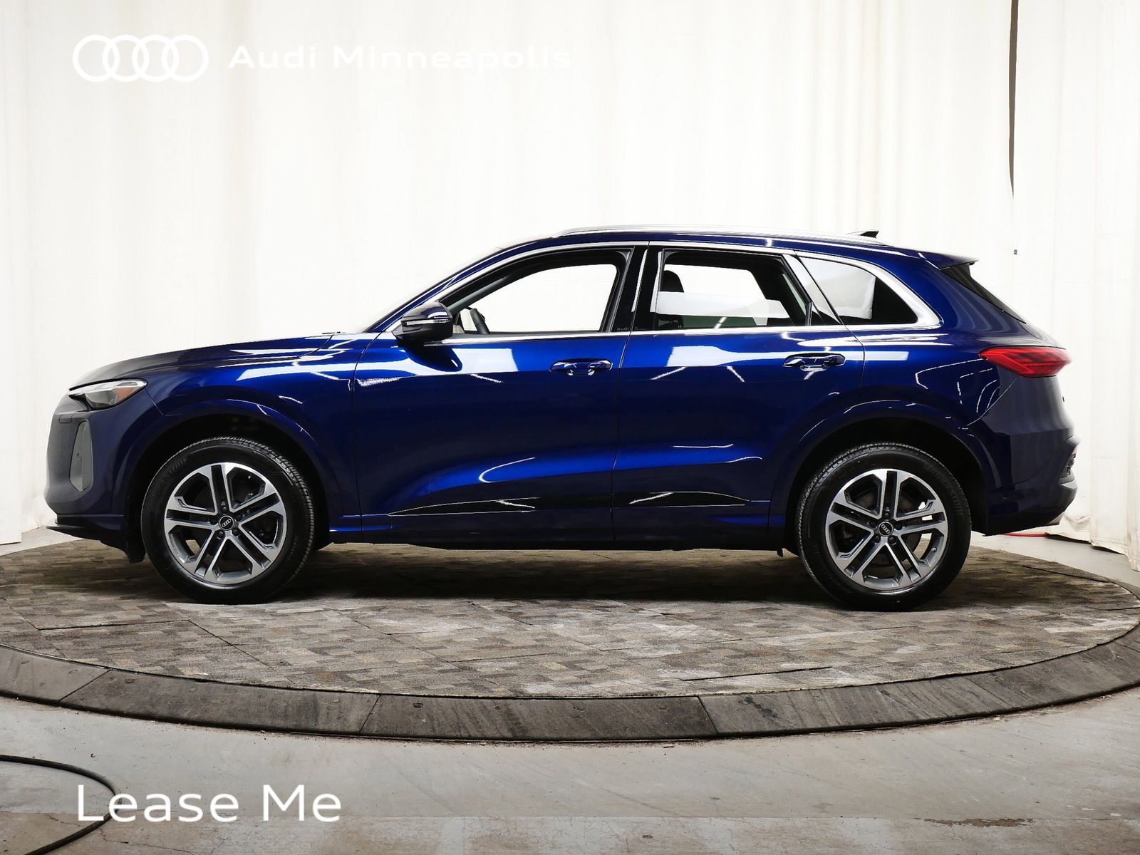 Thumbnail: 2025 Audi Q5 - 3