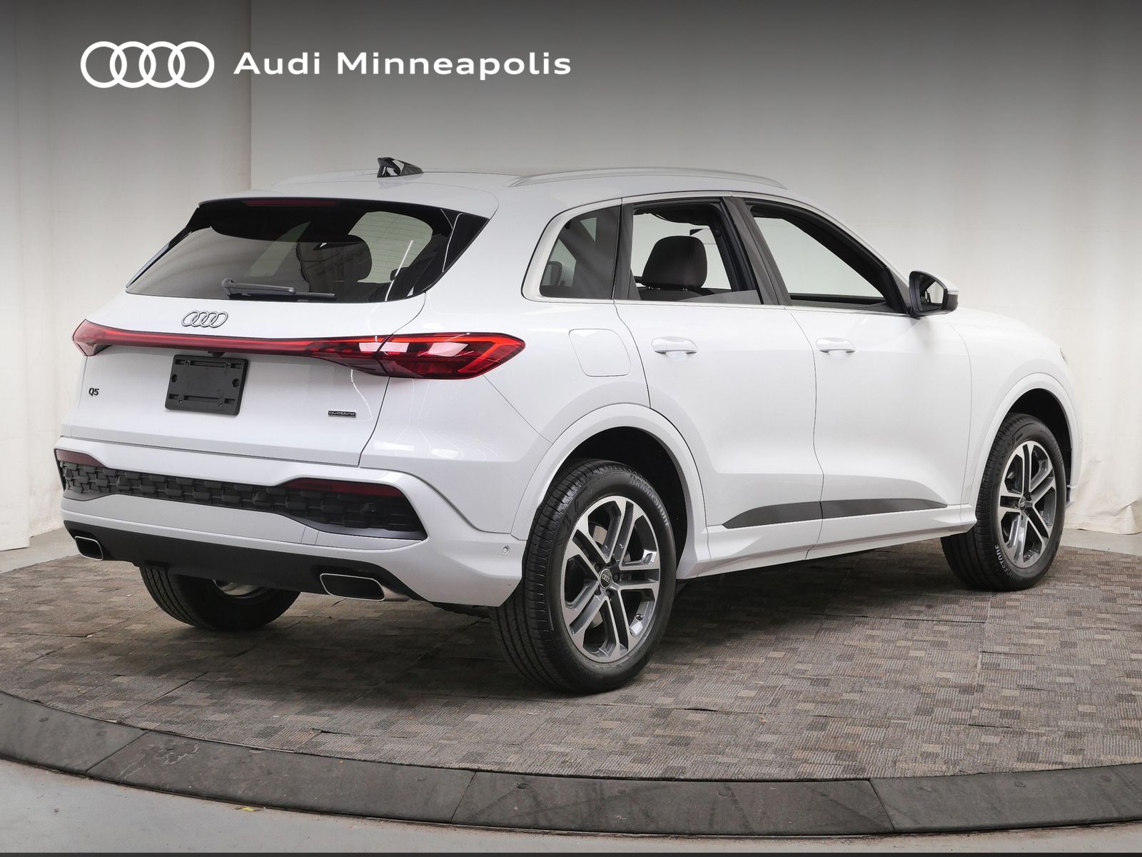 Thumbnail: 2025 Audi Q5 - 7