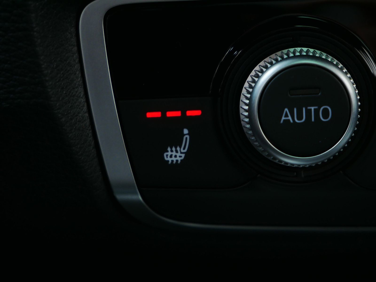 Thumbnail: 2025 Audi Q3 - 15