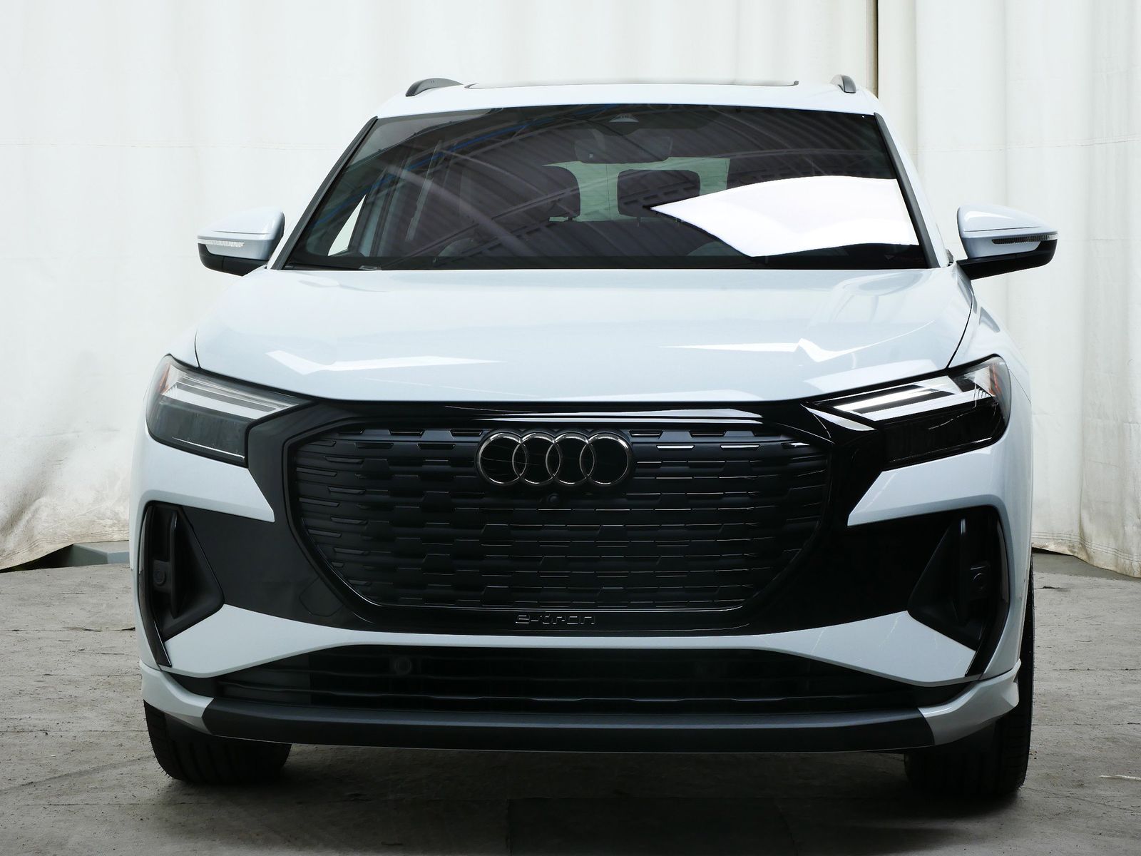 Thumbnail: 2025 Audi Q4 e-tron - 9