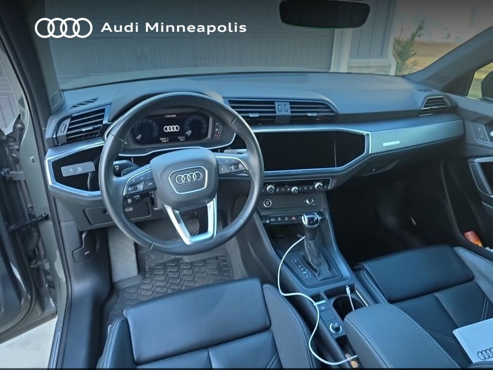 Thumbnail: 2023 Audi Q3 - 2