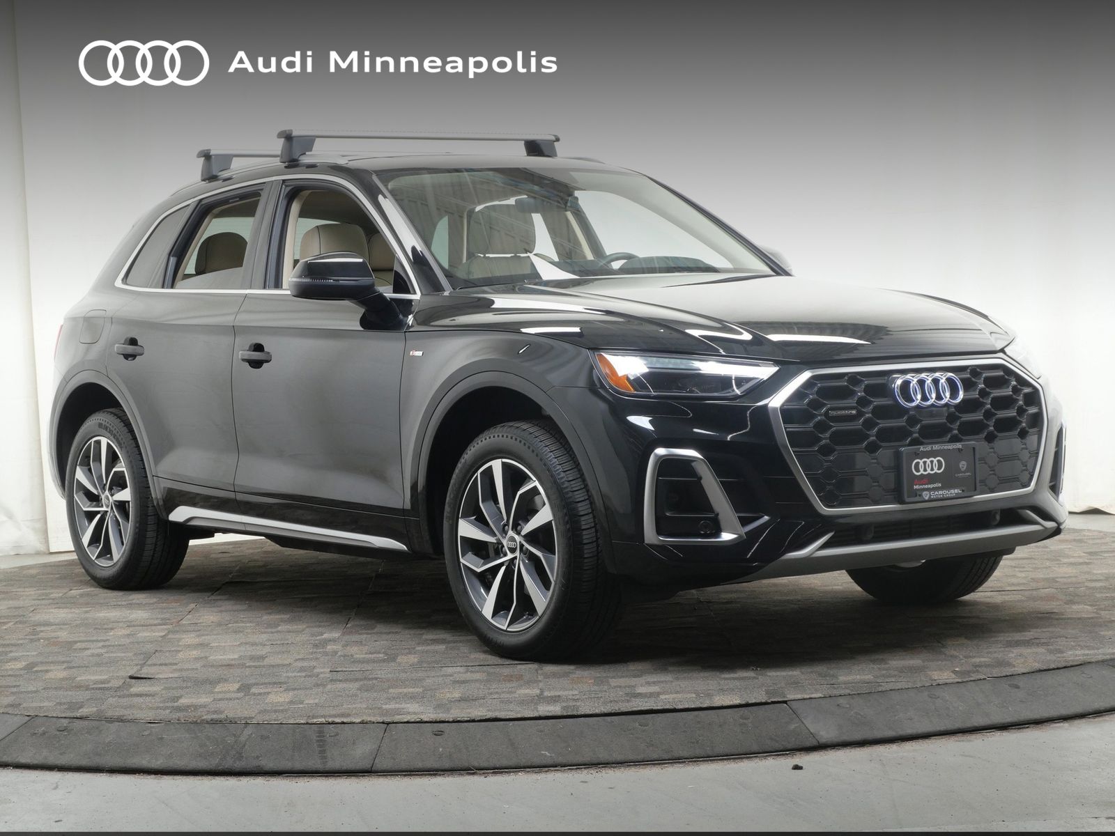 Thumbnail: 2023 Audi Q5 - 10