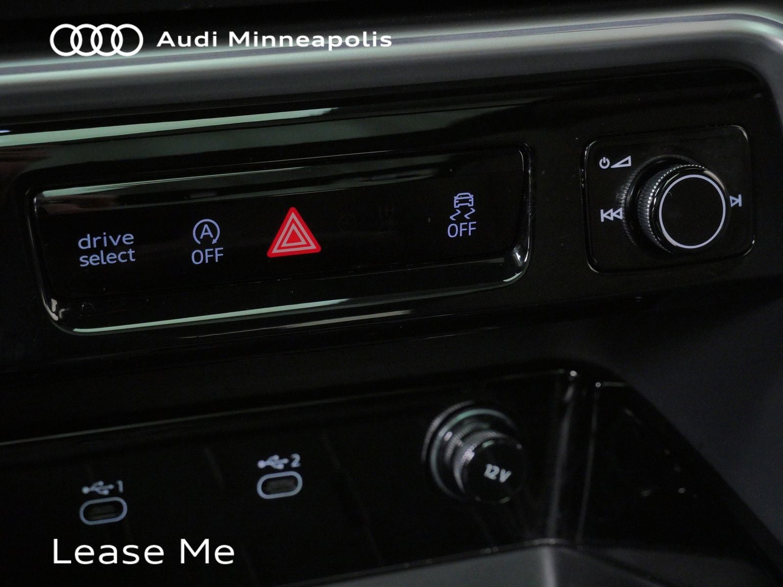 Thumbnail: 2025 Audi Q5 - 30