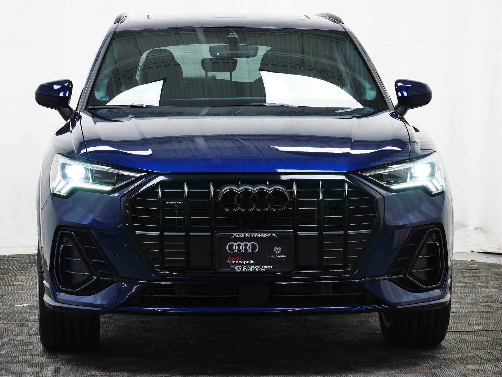 Thumbnail: 2025 Audi Q3 - 9
