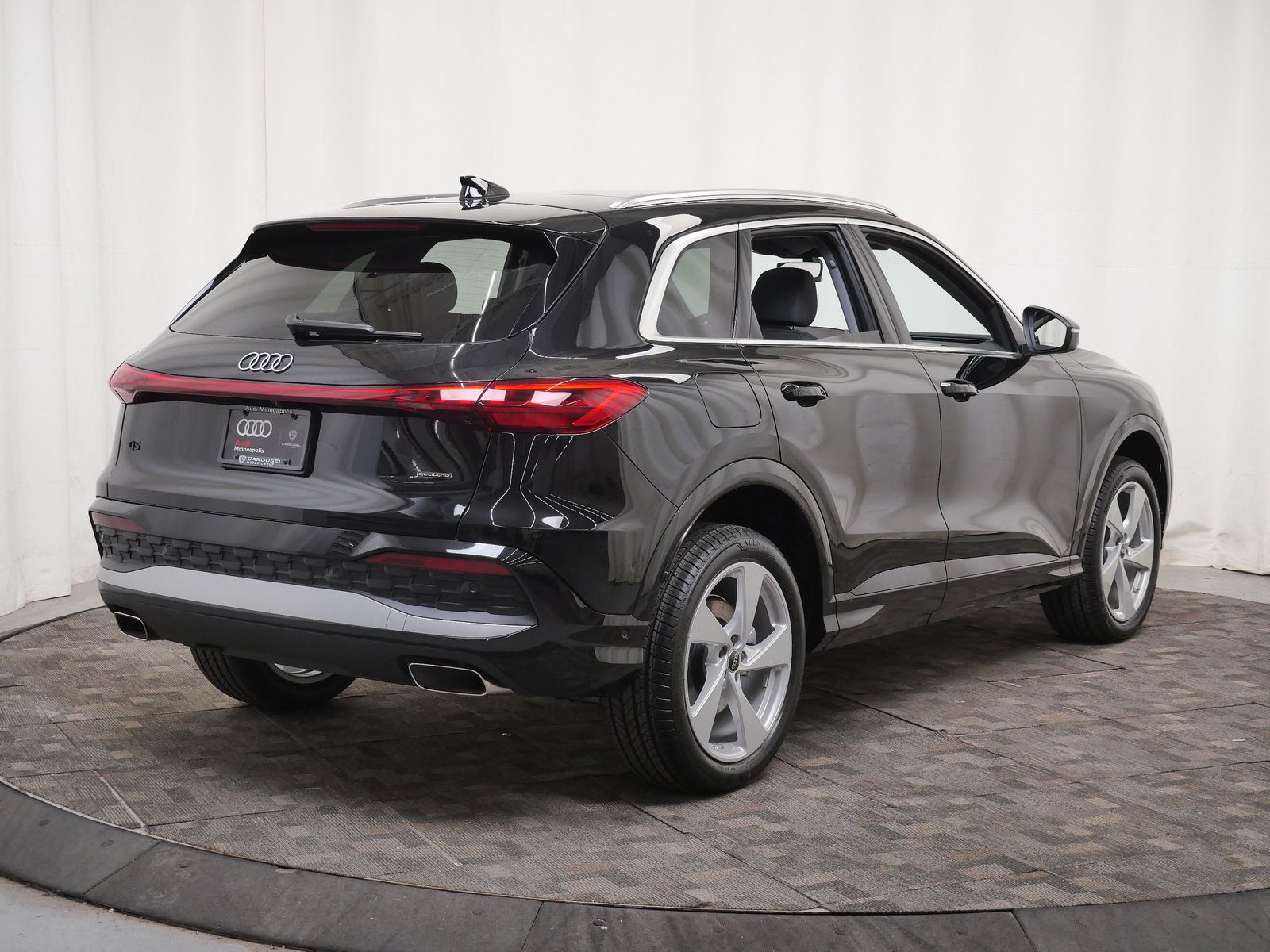 Thumbnail: 2026 Audi Q5 - 6