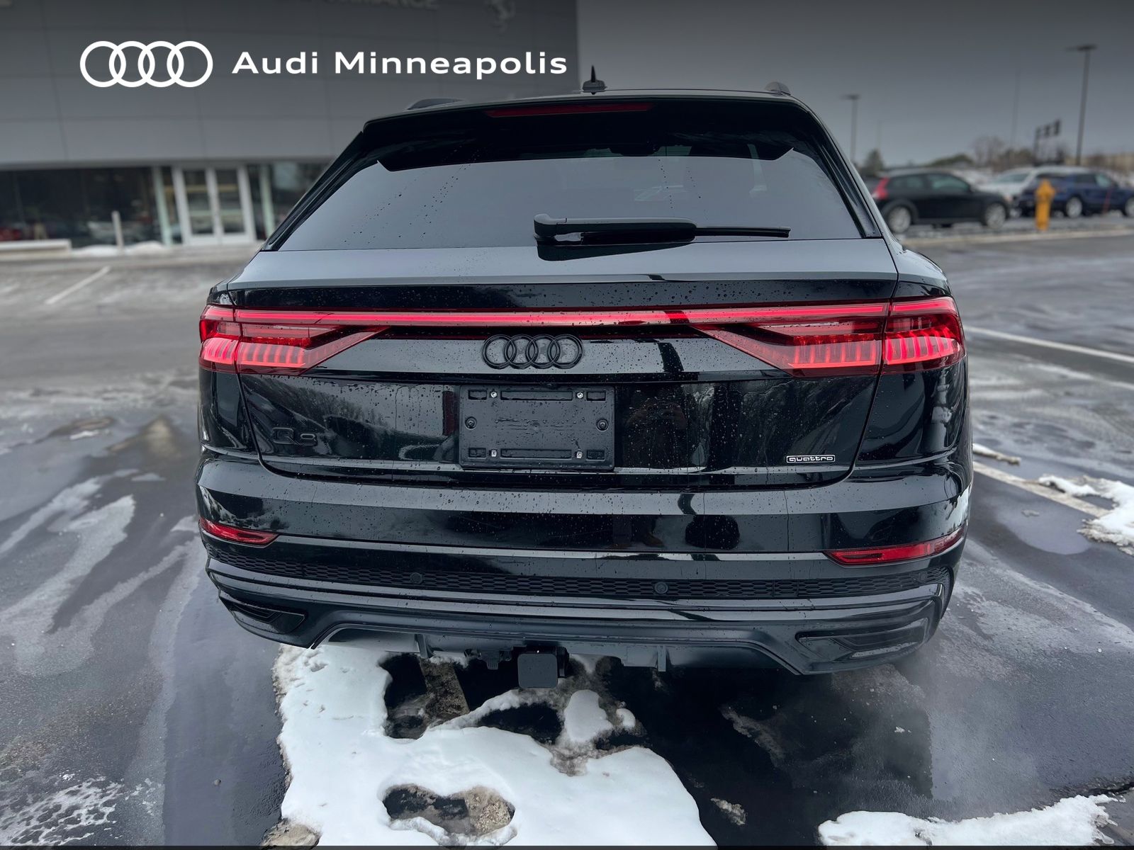 Thumbnail: 2023 Audi Q8 - 6