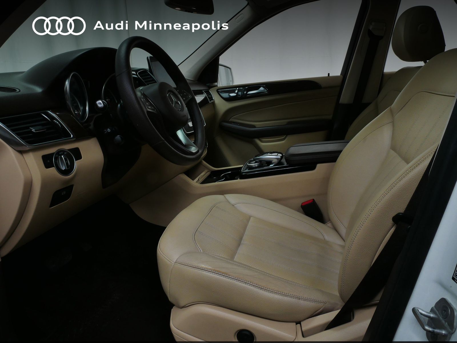Thumbnail: 2016 Mercedes-Benz GLE - 2