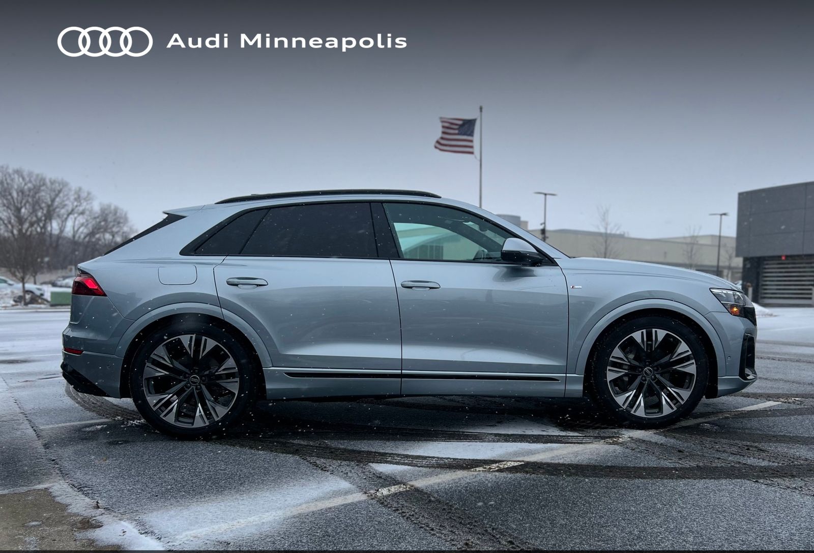 Thumbnail: 2025 Audi Q8 - 8