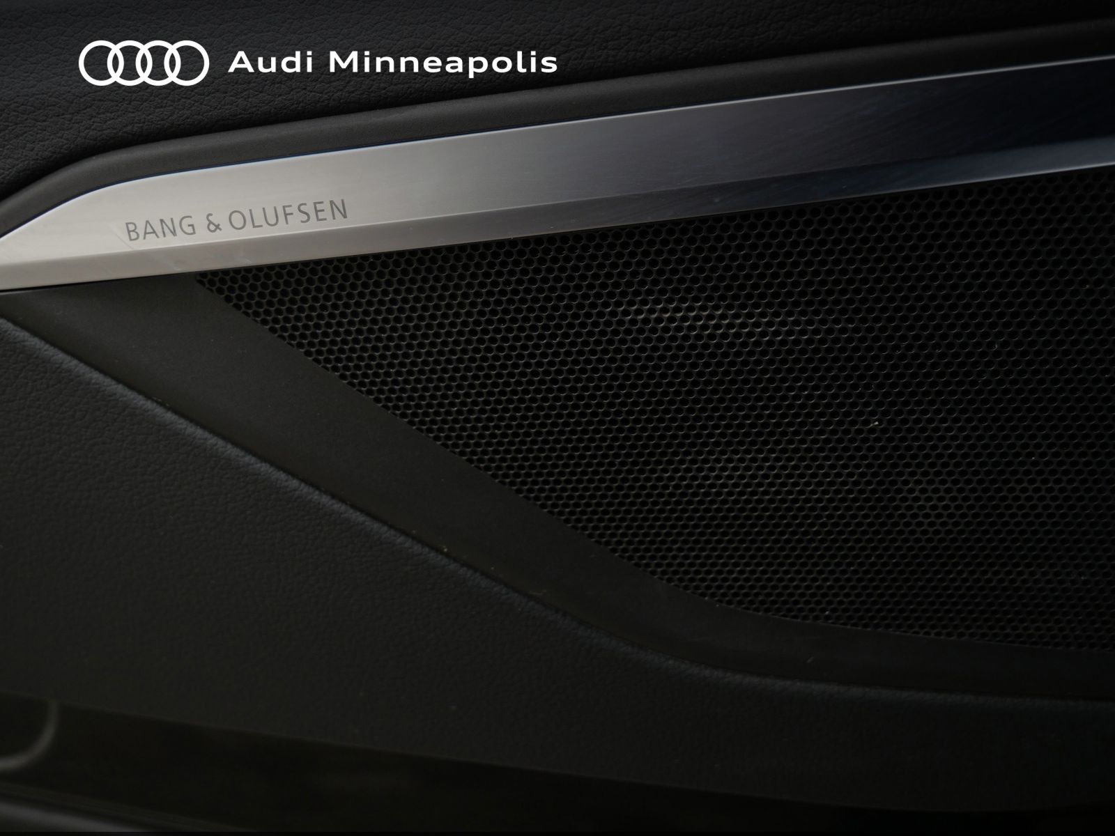 Thumbnail: 2024 Audi Q8 e-tron - 19