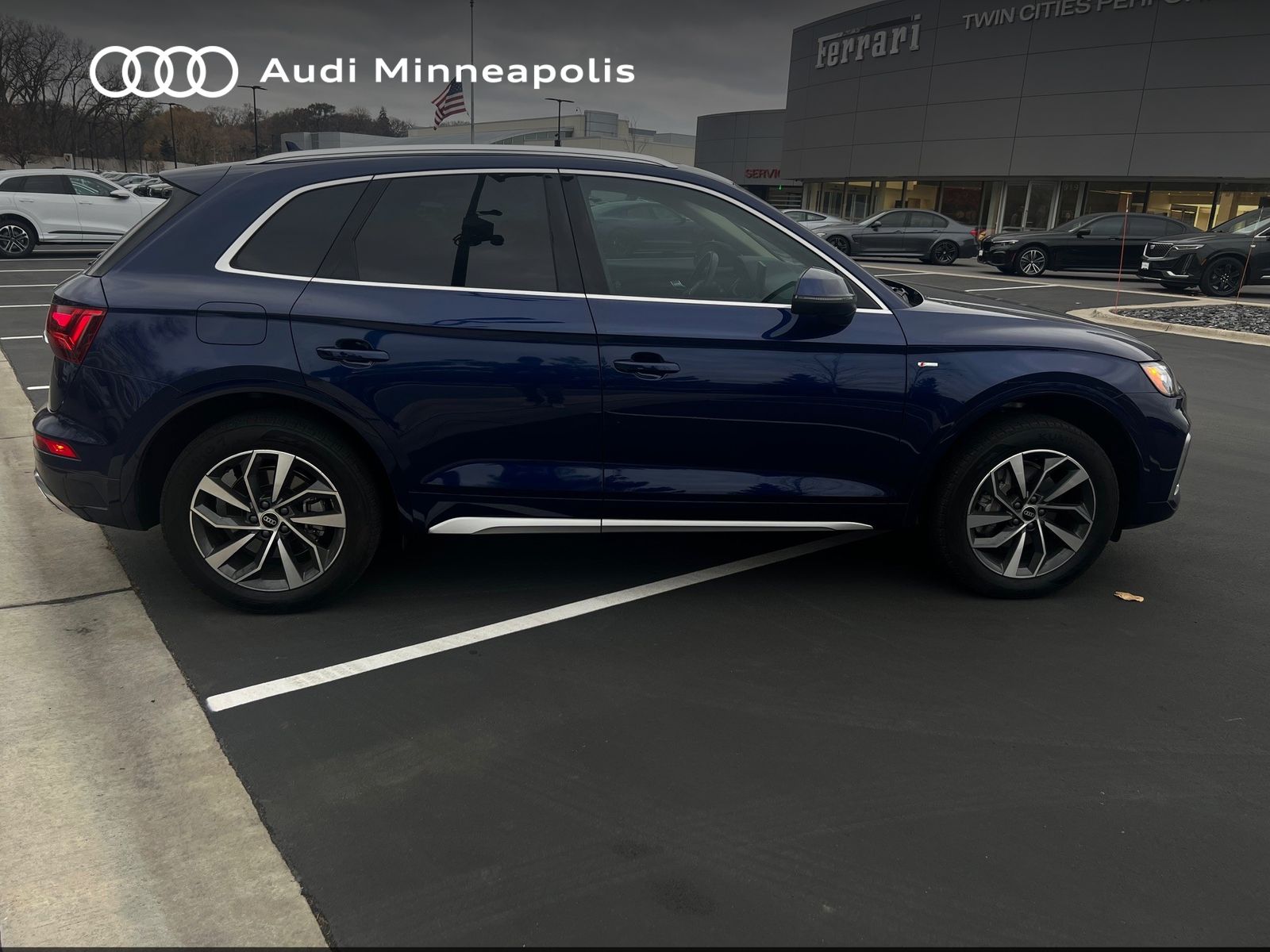 Thumbnail: 2023 Audi Q5 - 9