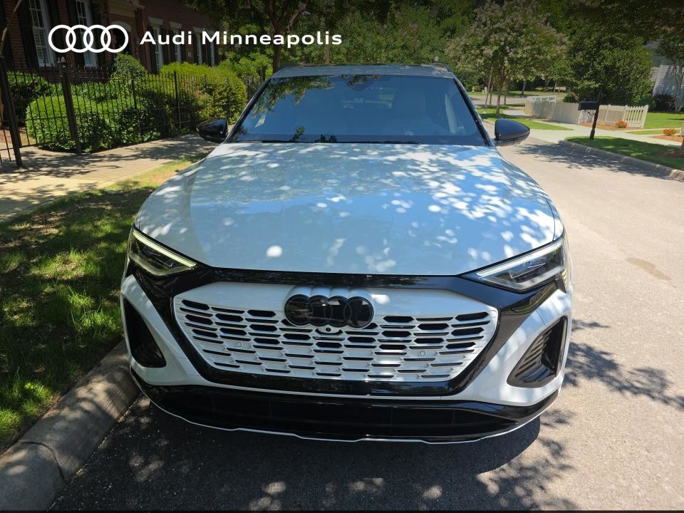 Thumbnail: 2024 Audi Q8 e-tron - 7