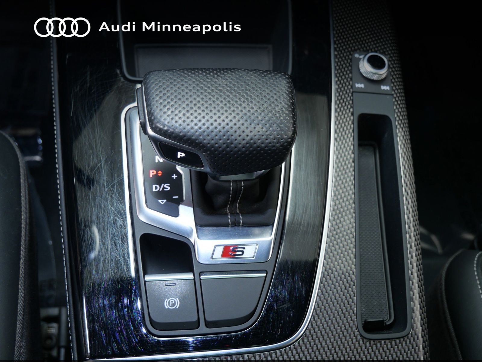 Thumbnail: 2021 Audi SQ5 - 21