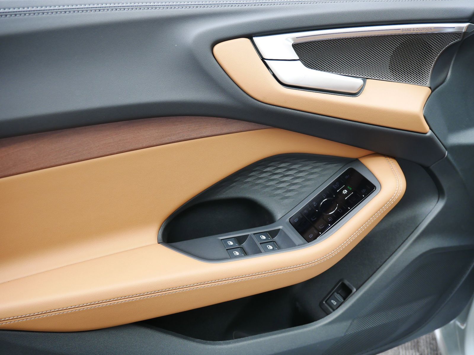 Thumbnail: 2025 Audi A5 - 10