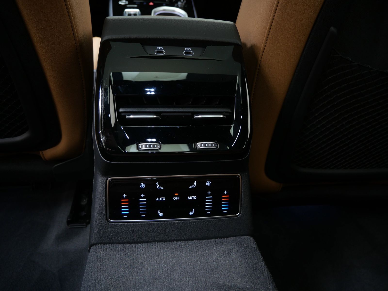 Thumbnail: 2026 Audi A6 - 14