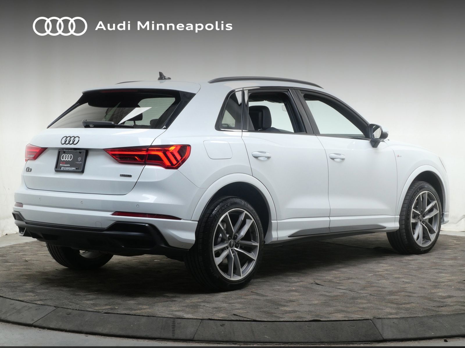 Thumbnail: 2022 Audi Q3 - 6