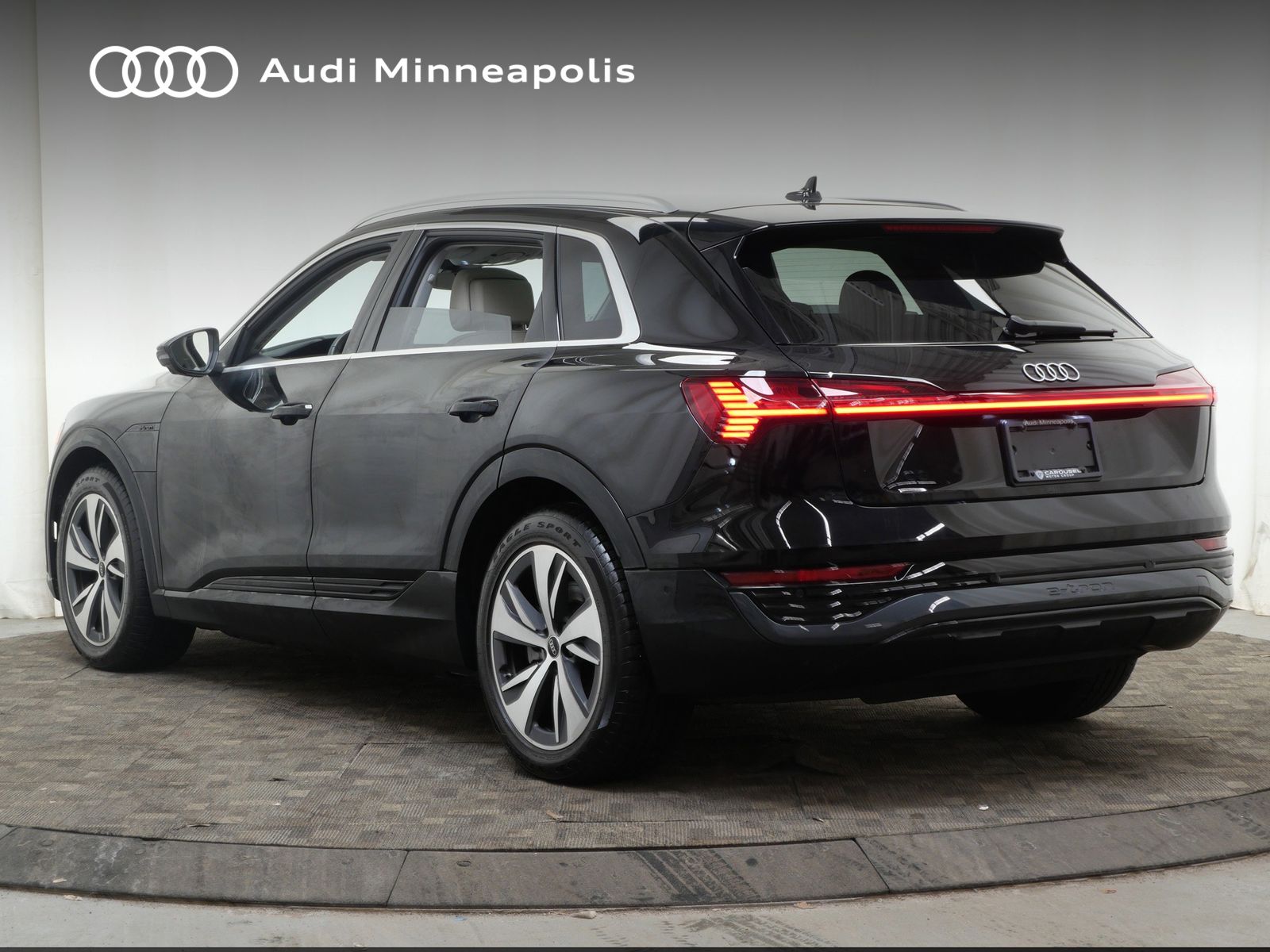 Thumbnail: 2024 Audi Q8 e-tron - 5