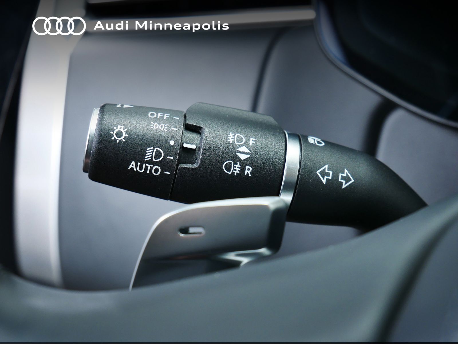 Thumbnail: 2023 Land Rover Range Rover - 19