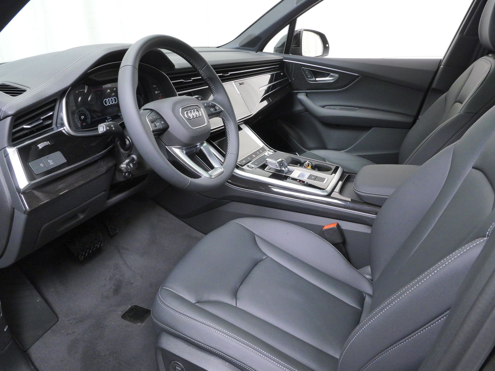 Thumbnail: 2026 Audi Q7 - 2