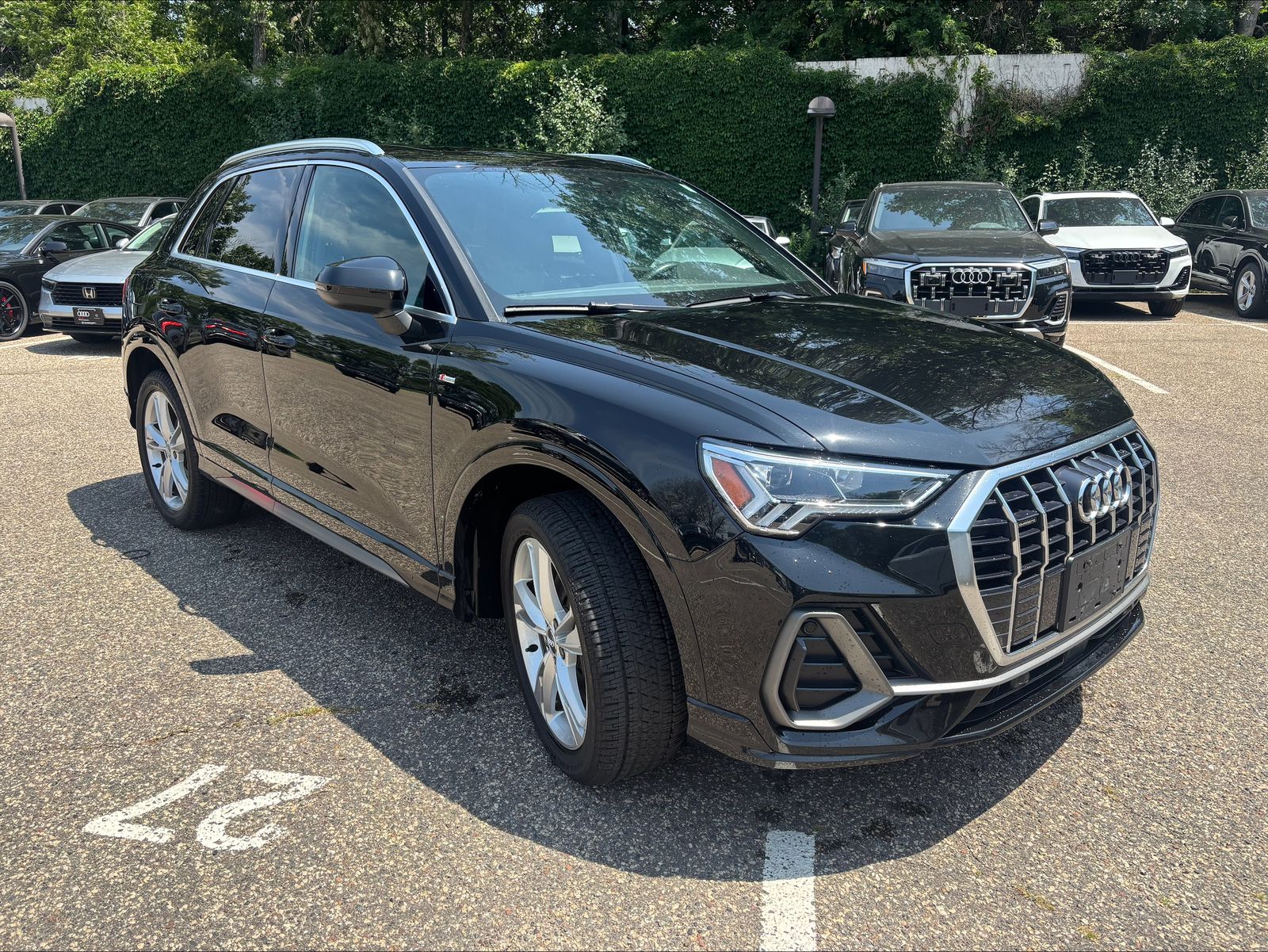 Thumbnail: 2020 Audi Q3 - 3