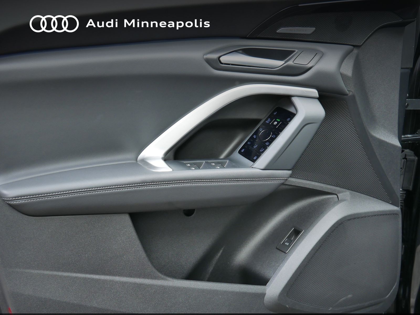 Thumbnail: 2025 Audi Q5 - 13