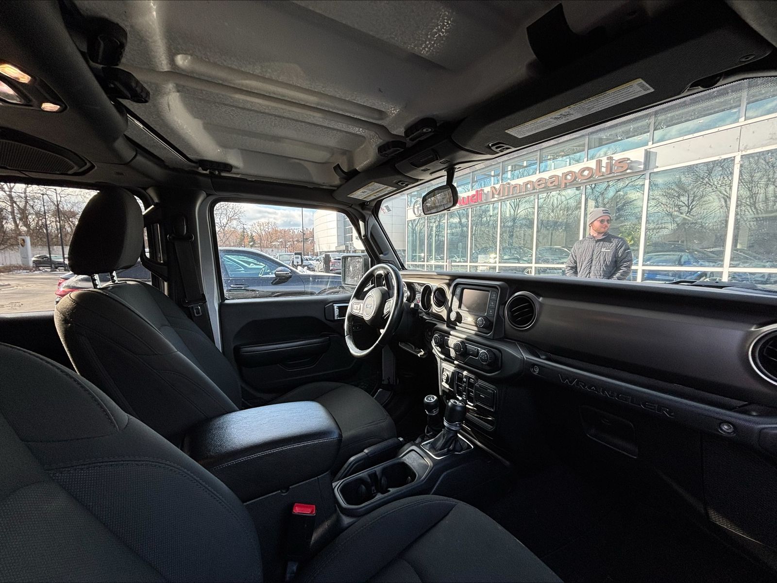 Thumbnail: 2019 Jeep Wrangler - 7