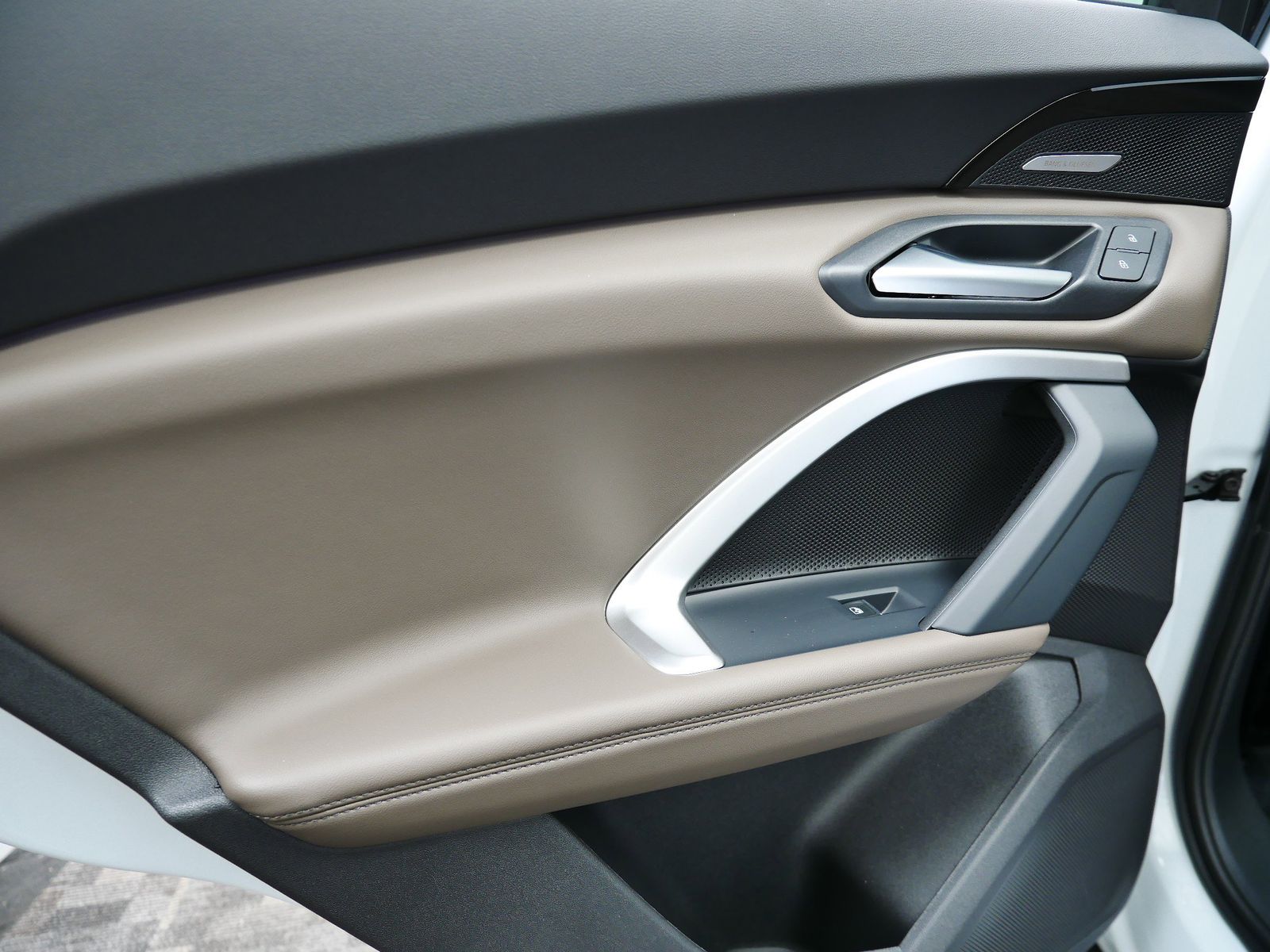 Thumbnail: 2025 Audi Q5 - 13