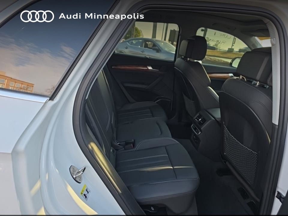 Thumbnail: 2023 Audi Q5 - 12