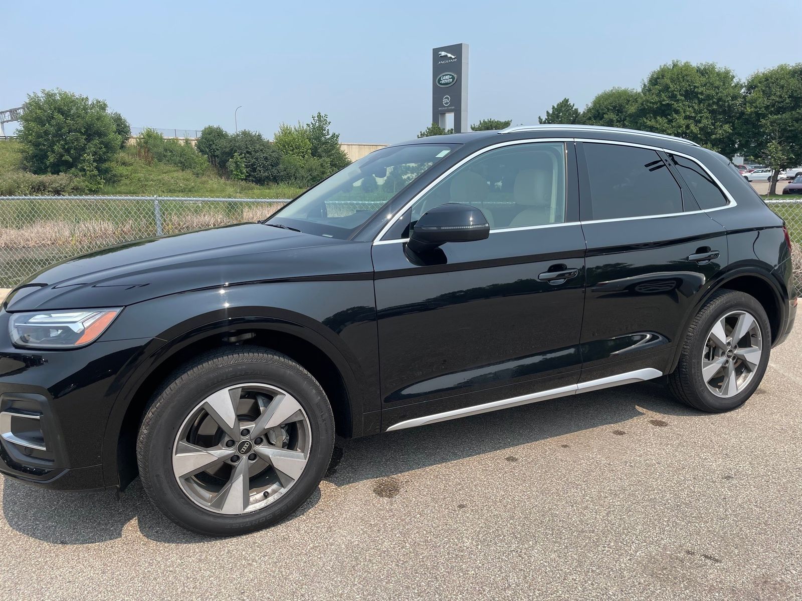 Thumbnail: 2022 Audi Q5 - 4