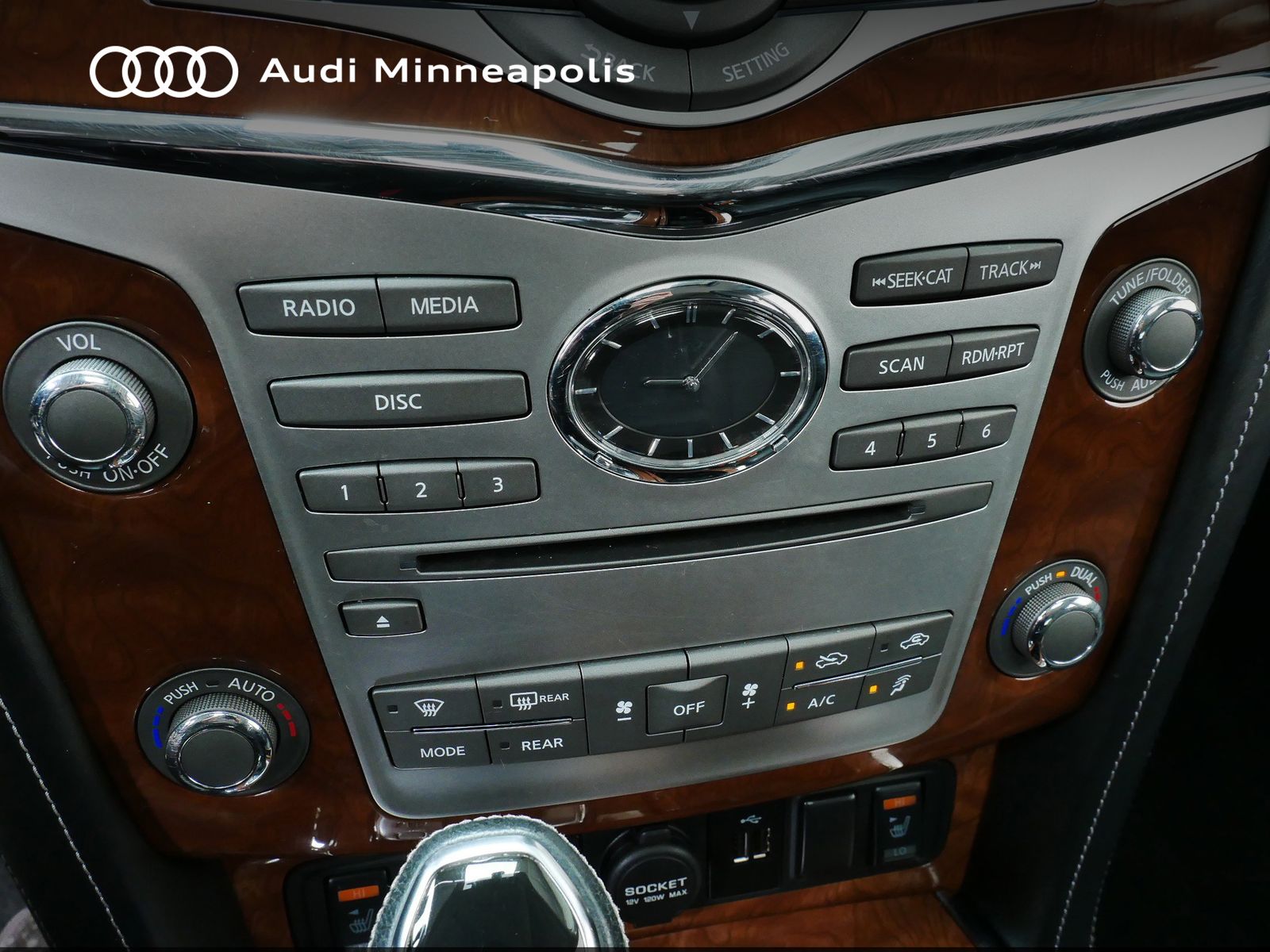 Thumbnail: 2018 INFINITI QX80 - 26