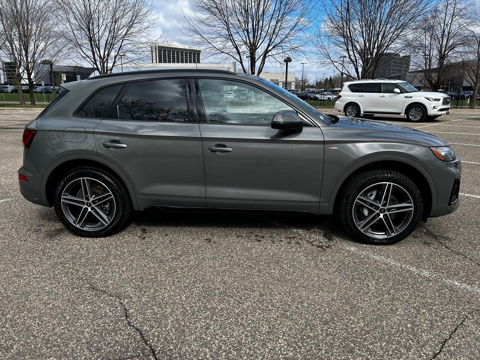 Thumbnail: 2023 Audi Q5 - 3