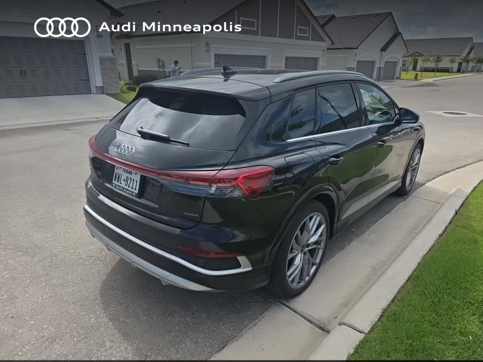 Thumbnail: 2025 Audi Q4 e-tron - 3