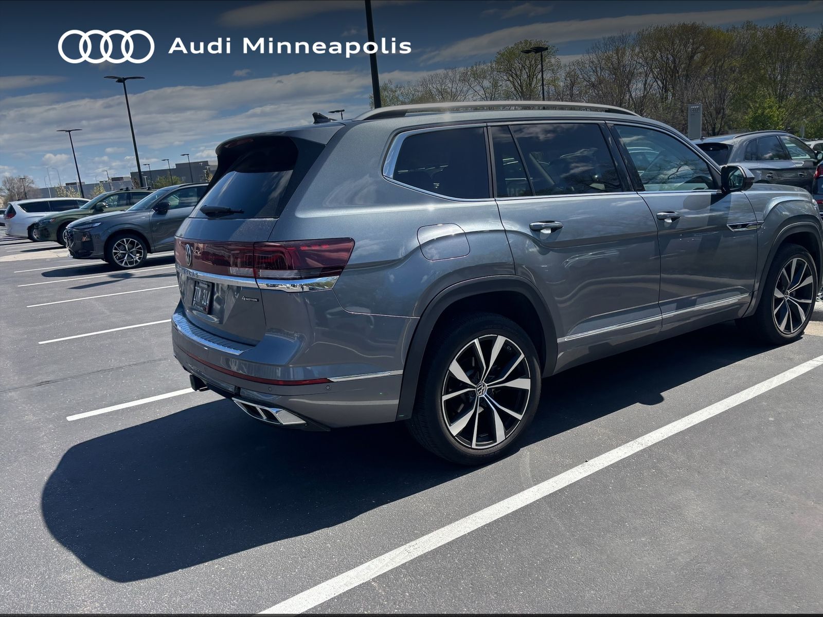 Thumbnail: 2024 Volkswagen Atlas - 3