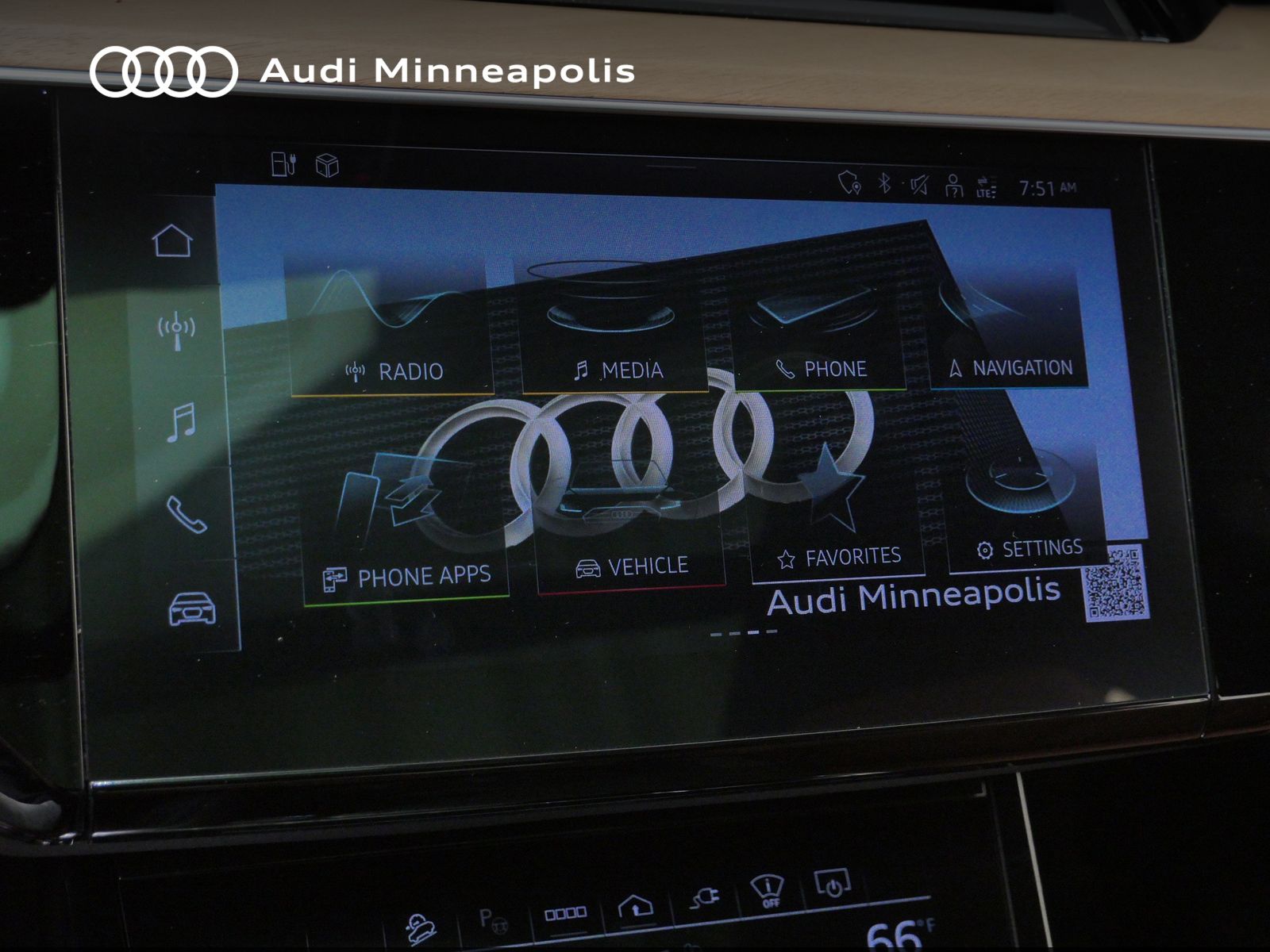 Thumbnail: 2024 Audi Q8 e-tron - 27