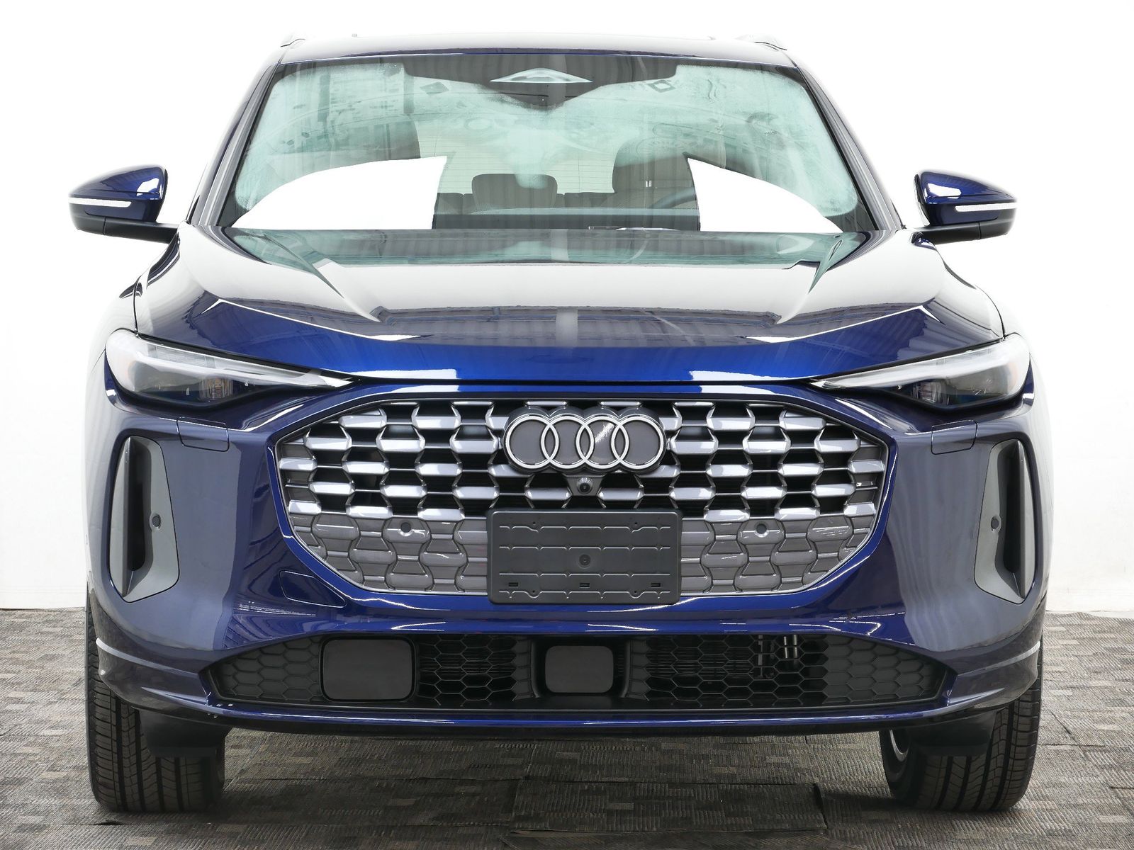 Thumbnail: 2025 Audi Q5 - 9