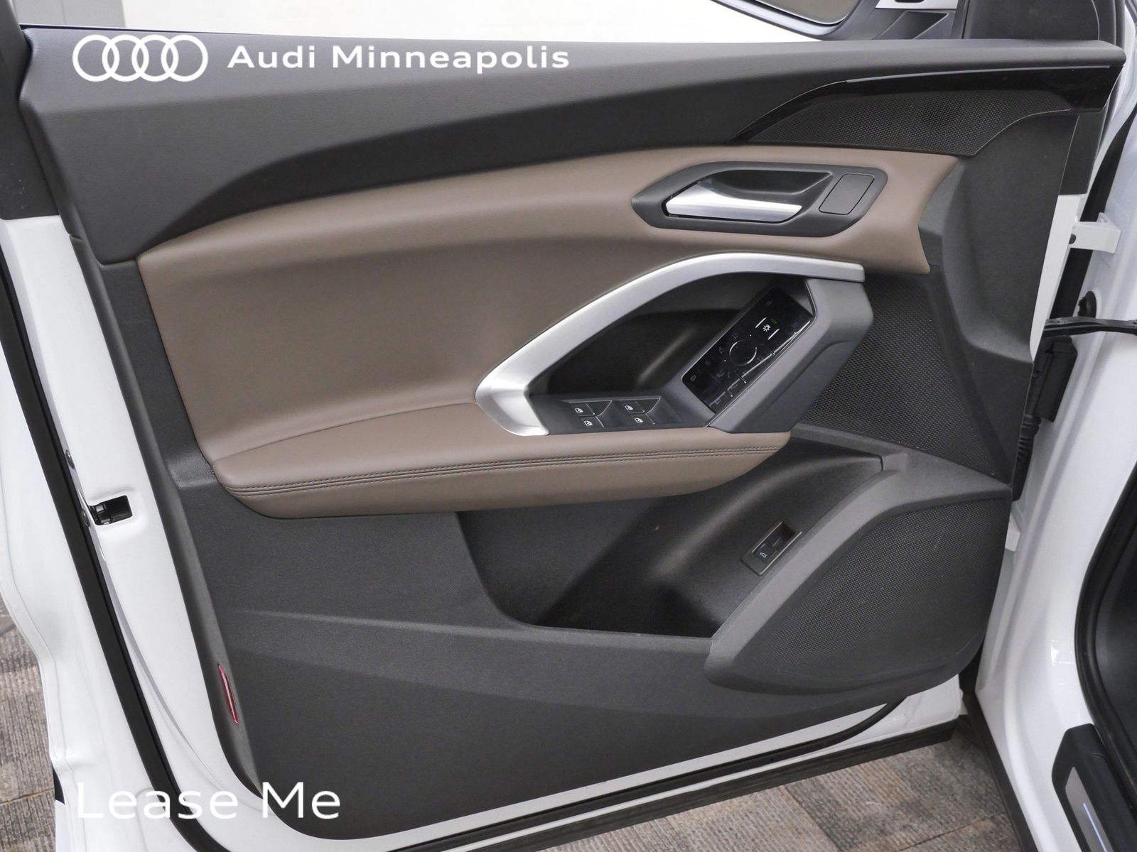 Thumbnail: 2025 Audi Q5 - 12