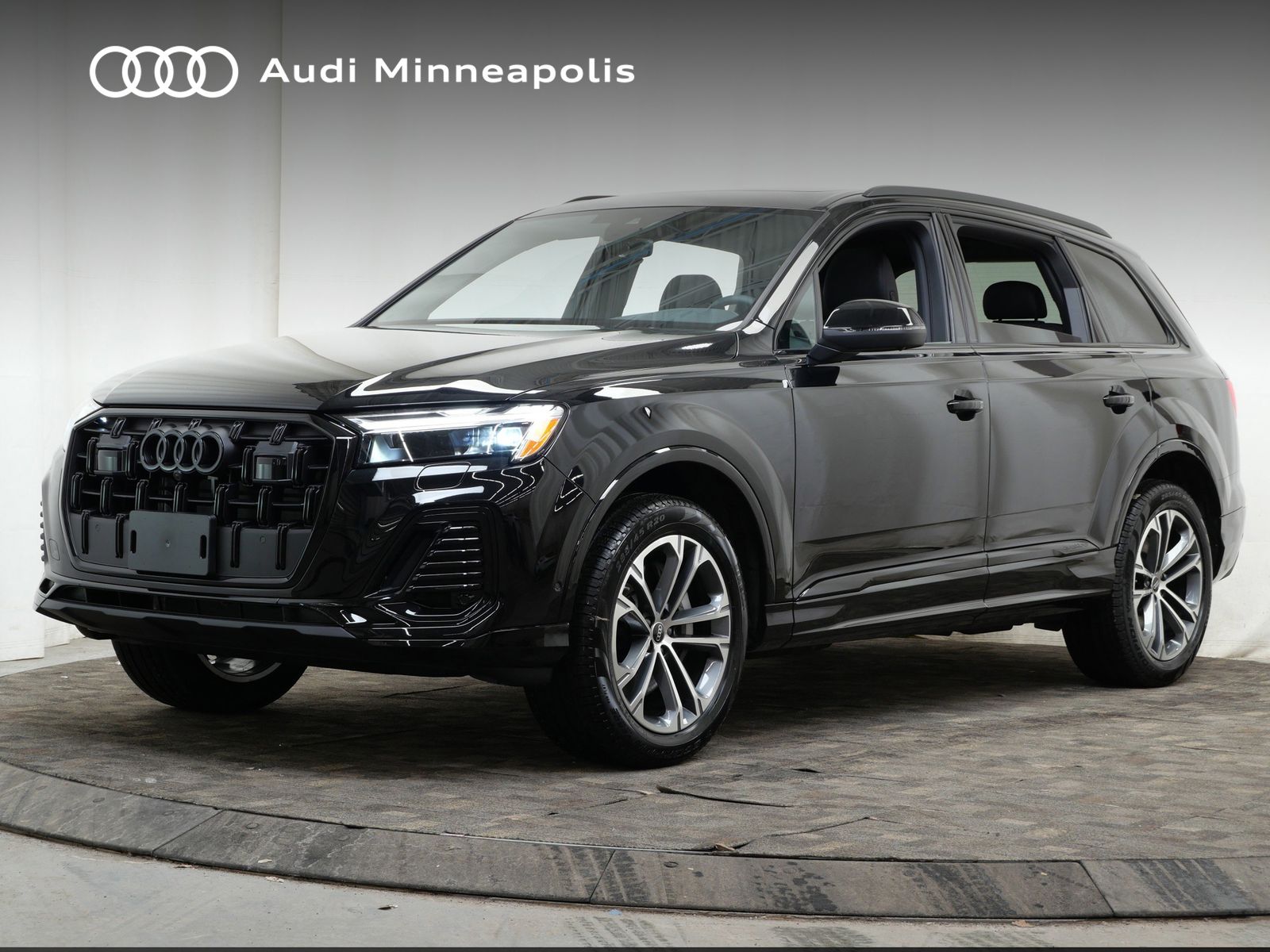 Thumbnail: 2026 Audi Q7 - 1