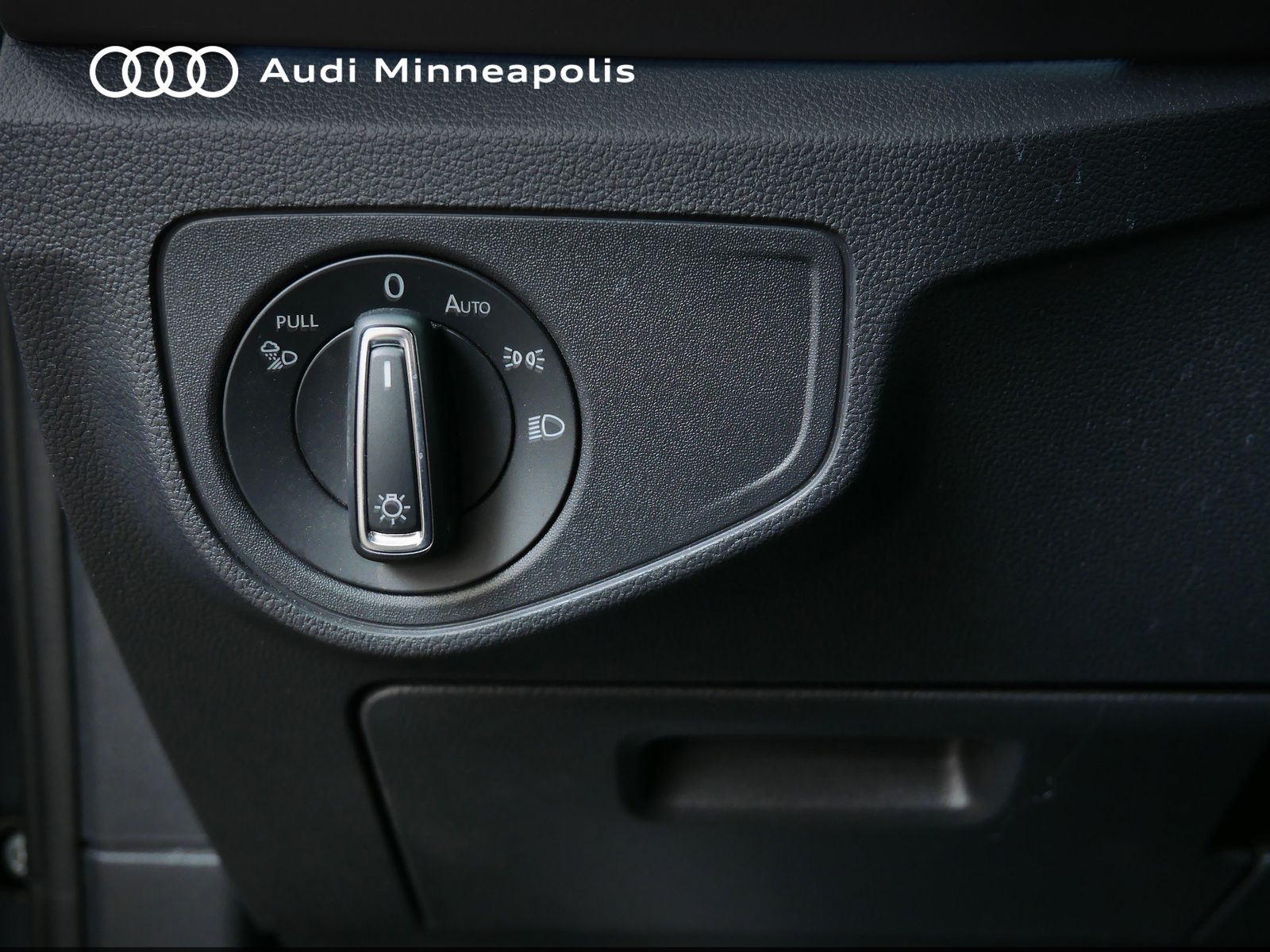 Thumbnail: 2021 Volkswagen Atlas - 18