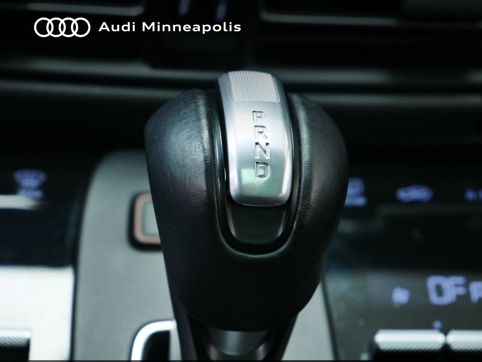 Thumbnail: 2023 Porsche Macan - 27