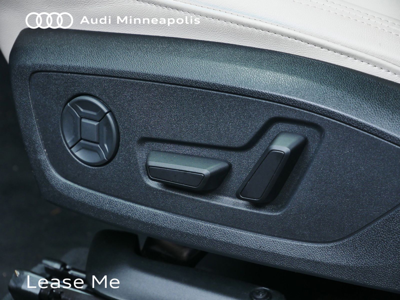 Thumbnail: 2025 Audi Q3 - 12